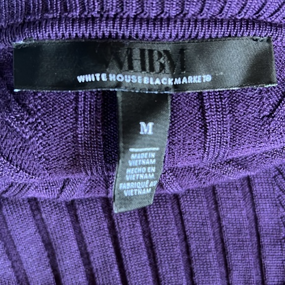 Deep purple women’s medium White House Black Market turtleneck - Picture 4 of 9